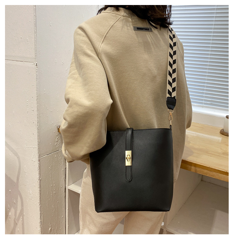 Vintage Bag Broadband Crossbody Bag Shoulder Western Style Bucket Bag