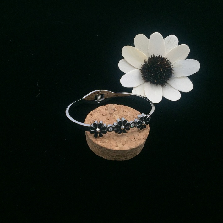 Fashion Trend 316L Stainless Steel Hollow Silver Bracelet Fashion Trend 316L Stainless Steel Hollow Silver Bracelet