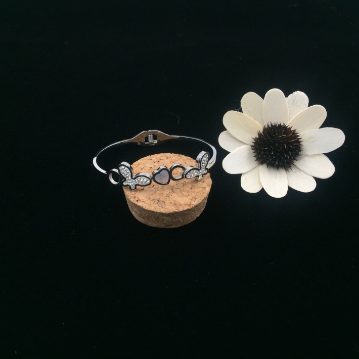 Fashion Trend 316L Stainless Steel Hollow Silver Bracelet Fashion Trend 316L Stainless Steel Hollow Silver Bracelet
