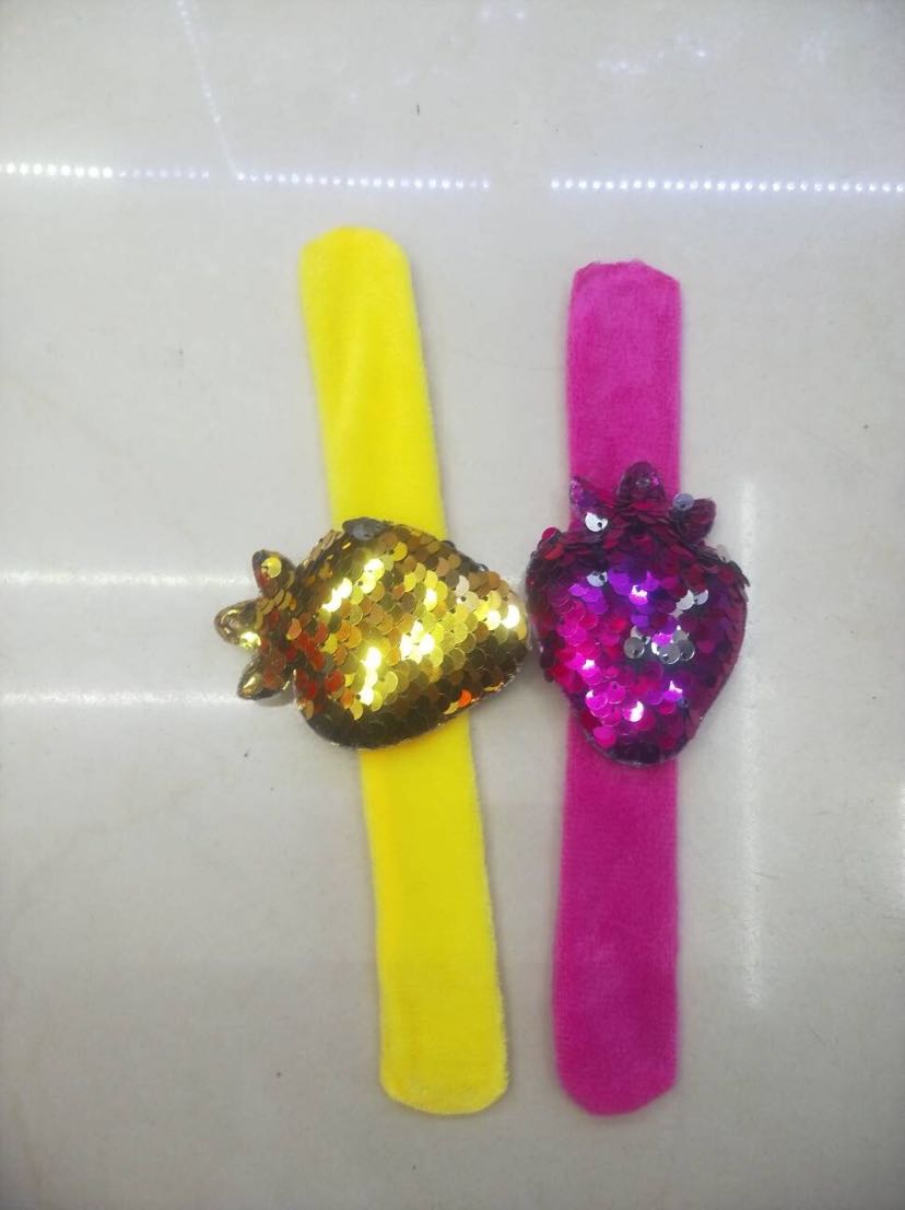 Patting ring plush Patting ring purse children 's animal Patting ring zero wallet Patting ring bracelet children' s wrist watch