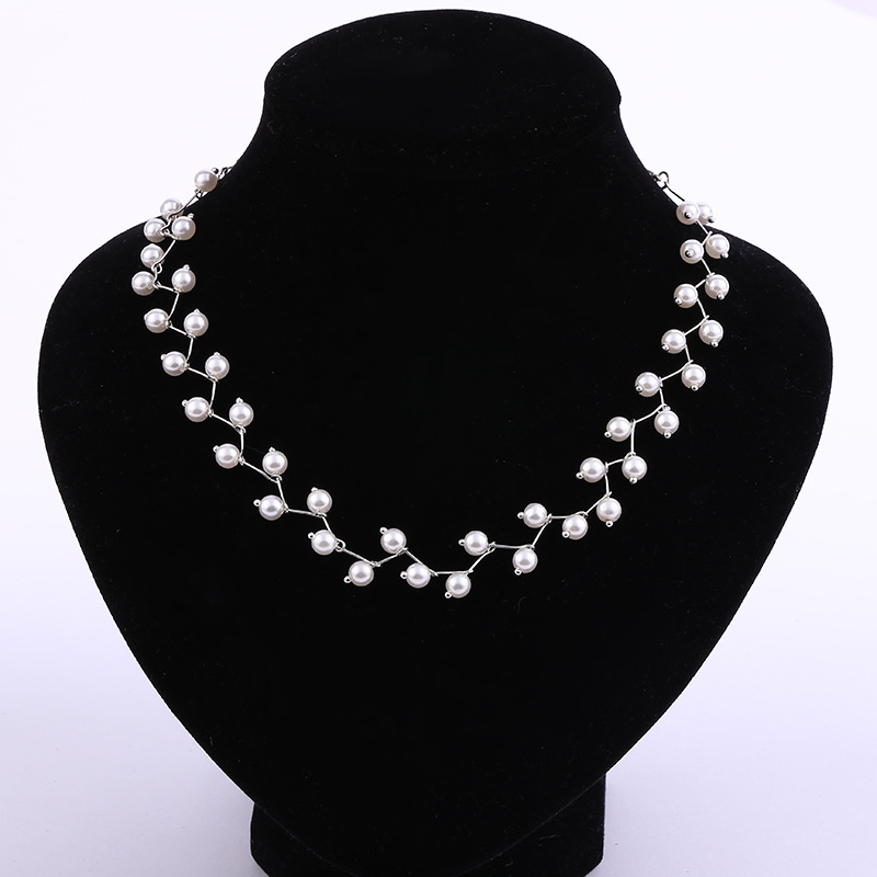 Foreign trade exaggerated wave pearl necklace Korean version simple clavicle choker necklaces jewelry alloy collar manufacturers wholesale
