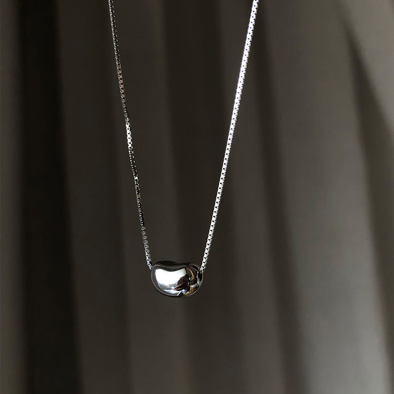 Titanium Steel Necklace Jequirity Bean Pendant Necklace Clavicle Chain Internet Celebrity Minimalist Temperament Choker Cold Style All-Match Necklace Titanium Steel Necklace Jequirity Bean Pendant Necklace Clavicle Chain Internet Celebrity Minimalist Temperament Choker Cold Style All-Match Necklace