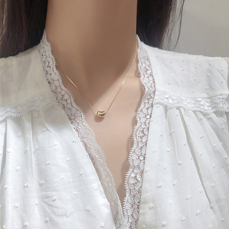 Titanium Steel Necklace Jequirity Bean Pendant Necklace Clavicle Chain Internet Celebrity Minimalist Temperament Choker Cold Style All-Match Necklace Titanium Steel Necklace Jequirity Bean Pendant Necklace Clavicle Chain Internet Celebrity Minimalist Temperament Choker Cold Style All-Match Necklace