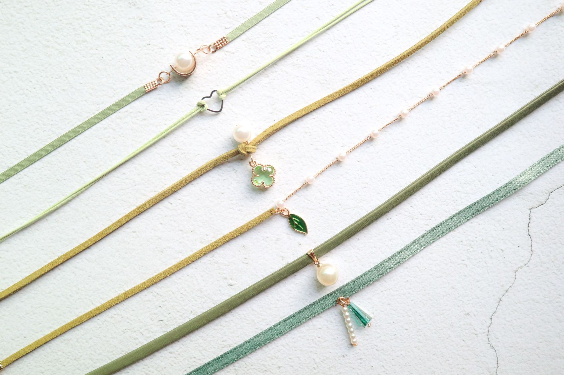 New Accessories Spring Color Super Fairy Mori Girl Crystal Green Leaf Pendant Choker Necklace Clavicle Chain Necklace