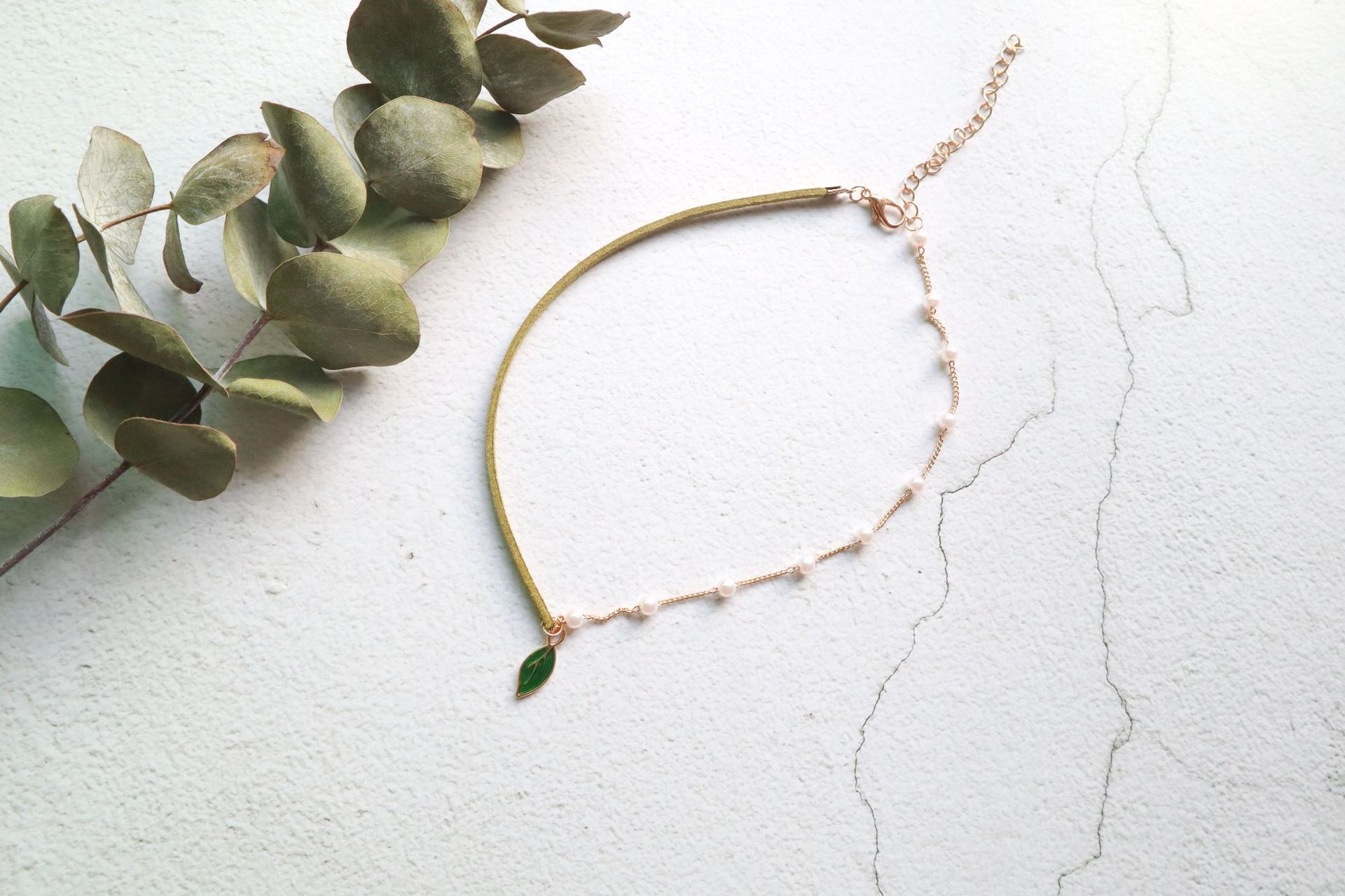 New Accessories Spring Color Super Fairy Mori Girl Crystal Green Leaf Pendant Choker Necklace Clavicle Chain Necklace