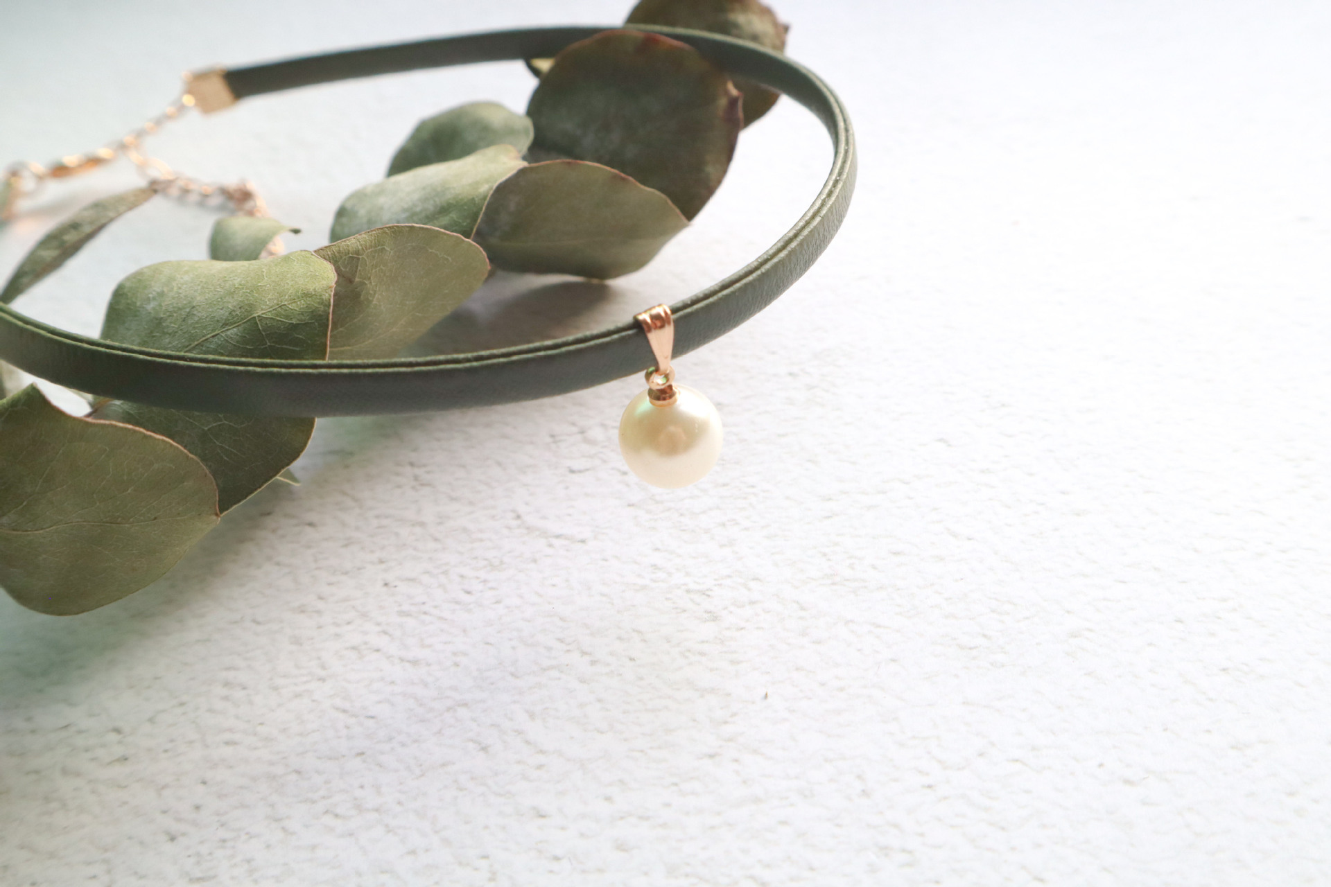 New Accessories Spring Color Super Fairy Mori Girl Crystal Green Leaf Pendant Choker Necklace Clavicle Chain Necklace