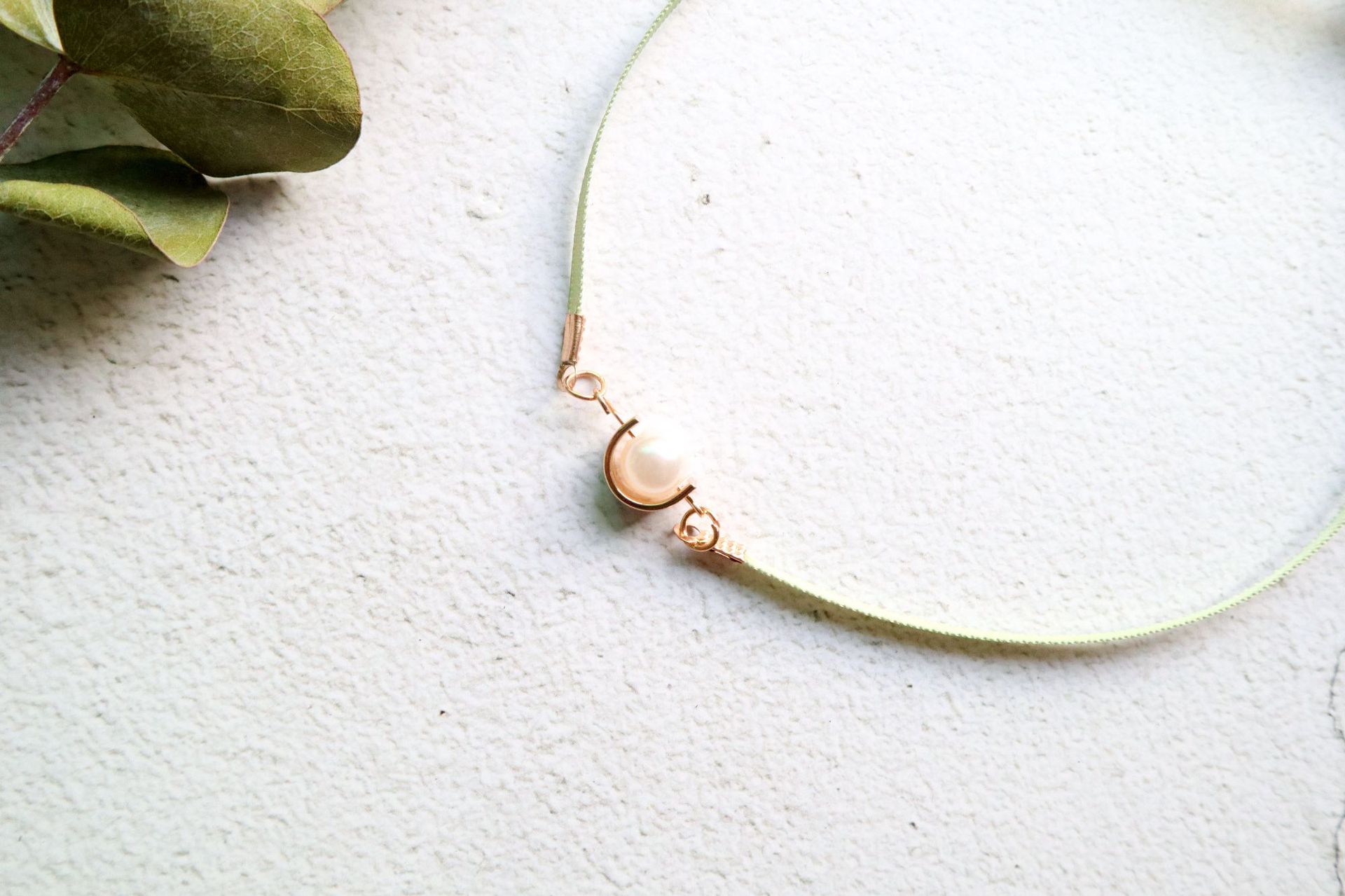 New Accessories Spring Color Super Fairy Mori Girl Crystal Green Leaf Pendant Choker Necklace Clavicle Chain Necklace