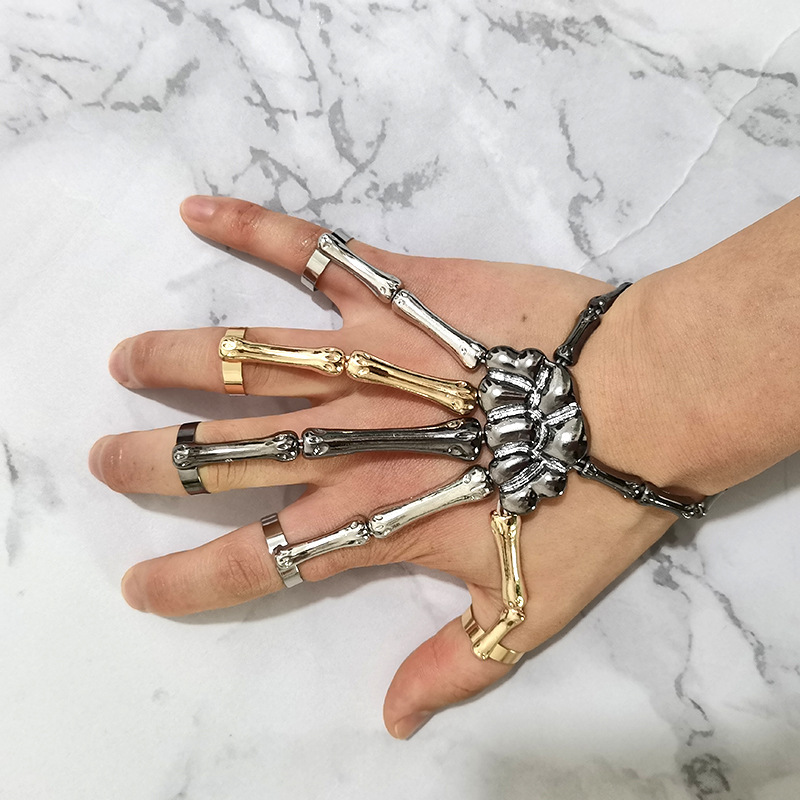 European and American Popular Halloween Bracelet Punk Exaggerated Ghost Hand Skull Bracelet Metal Texture Mitten-Type Bracelet Female