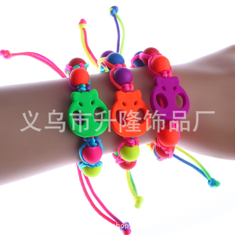 Yiwu Wholesale Popular Ghost Face Skull Fluorescent Color Handmade Bracelet Accessories DIY Fashion Scattered Beads