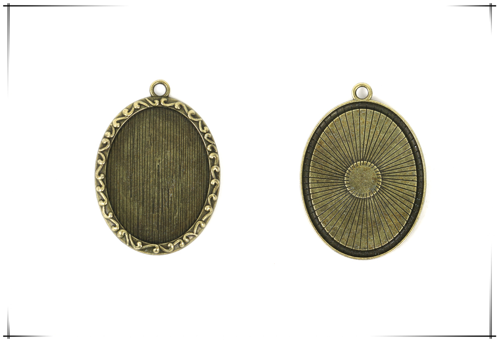 2021 Foreign Trade New Retro Environmentally Friendly Zinc Alloy Base Support DIY Time Gem Cabochon Necklace Keychain Accessory Accessories