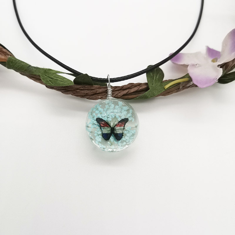 Creative butterfly lace lady necklace real flower dry flower time gem handmade features tourism necklace