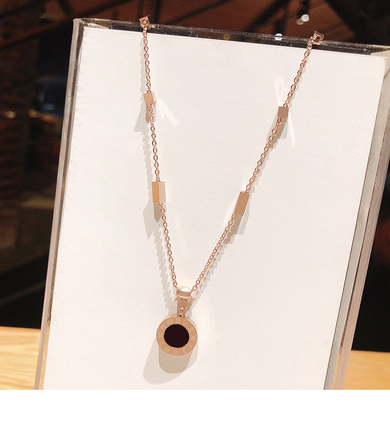 2020 New Fashion Compass Necklace Female Clavicle Chain Simple Temperament Black Agate Pendant Niche Design Necklace 2020 New Fashion Compass Necklace Female Clavicle Chain Simple Temperament Black Agate Pendant Niche Design Necklace