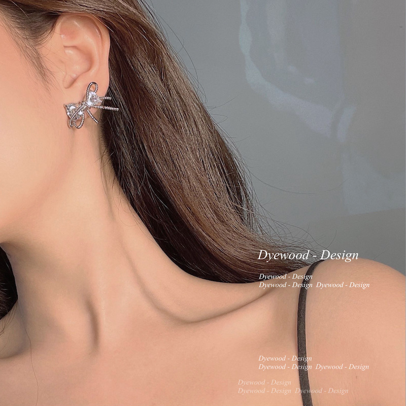 Giant Bow! Beautiful Girl Pure Desire European and American Style Design Sense Earrings Women's Trendy New Personalized Ear Studs 925 Earrings Giant Bow! Beautiful Girl Pure Desire European and American Style Design Sense Earrings Women's Trendy New Personalized Ear Studs 925 Earrings