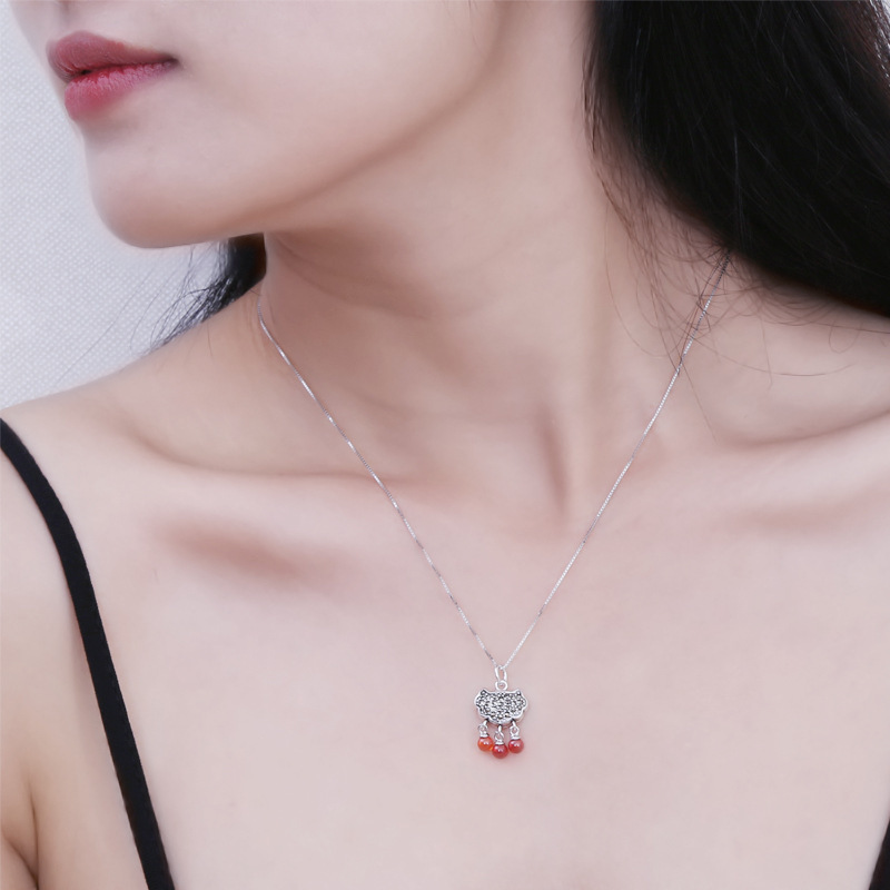 Silver lock pendant s925 sterling Silver necklace clavicle chain choker Korean version long life lock red garnet tassel small lock necklace