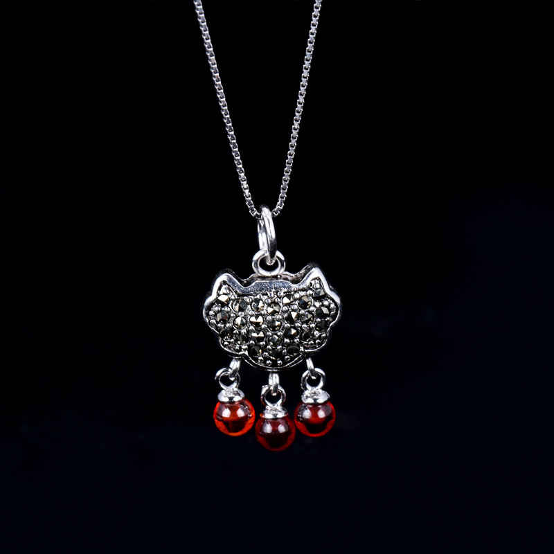 Silver lock pendant s925 sterling Silver necklace clavicle chain choker Korean version long life lock red garnet tassel small lock necklace