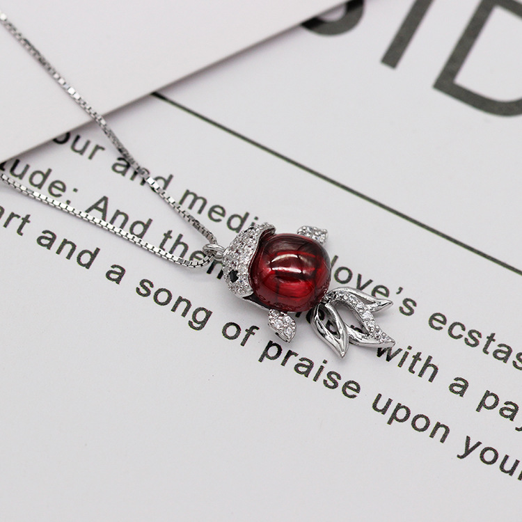 S925 pure silver plated platinum use garnet goldfish necklace simple and stylish valentine 's day gift popular in Chesapeake and Japan S925 pure silver plated platinum use garnet goldfish necklace simple and stylish valentine 's day gift popular in Chesapeake and Japan