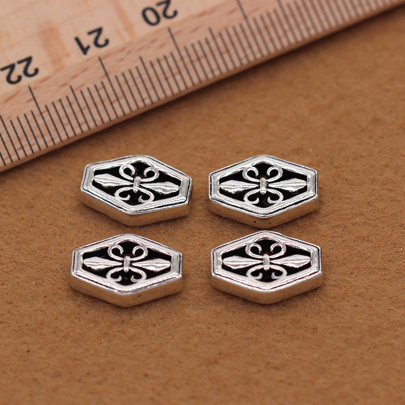 The S925 Sterling Silver Cross Thai silver Accessories wholesale DIY bracelet Garnet Beaded Partition piece Bead Hollowed -out pattern beads The S925 Sterling Silver Cross Thai silver Accessories wholesale DIY bracelet Garnet Beaded Partition piece Bead Hollowed -out pattern beads