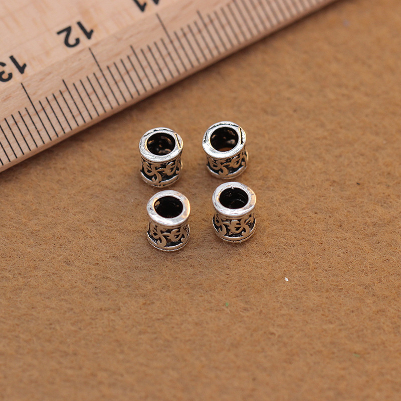 The S925 Pure Yintai Silver Accessories wholesale DIY bracelet Garnet Beaded Bead hollowed-out pattern beads The S925 Pure Yintai Silver Accessories wholesale DIY bracelet Garnet Beaded Bead hollowed-out pattern beads