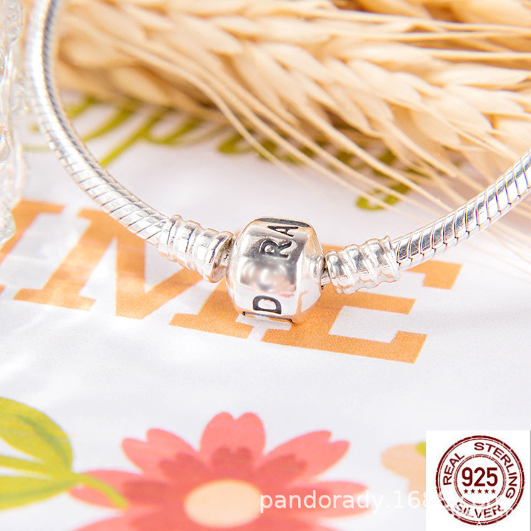 Van Pandora S925 Silver Bracelet 590702hv Classic Square Head Snake Bones Chain DIY with Silver Bead Beads Van Pandora S925 Silver Bracelet 590702hv Classic Square Head Snake Bones Chain DIY with Silver Bead Beads
