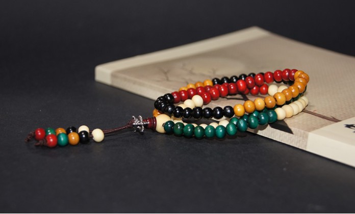 Buddha Beads Bracelet Imitation Sandalwood Prayer Beads Fashion Ornament 108 Colorful Beads Buddhist Ornament Wholesale