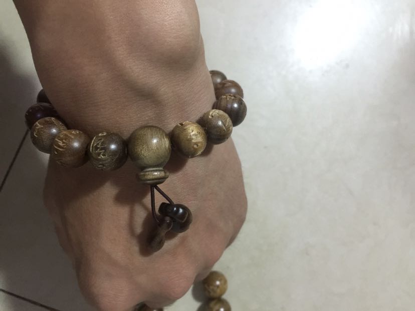 Authentic natural ancient camphor wood/camphor wood six character wooden fish buddhist beads hand string insect repellent refreshing bracelet ornaments