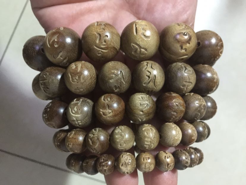 Authentic natural ancient camphor wood/camphor wood six character wooden fish buddhist beads hand string insect repellent refreshing bracelet ornaments