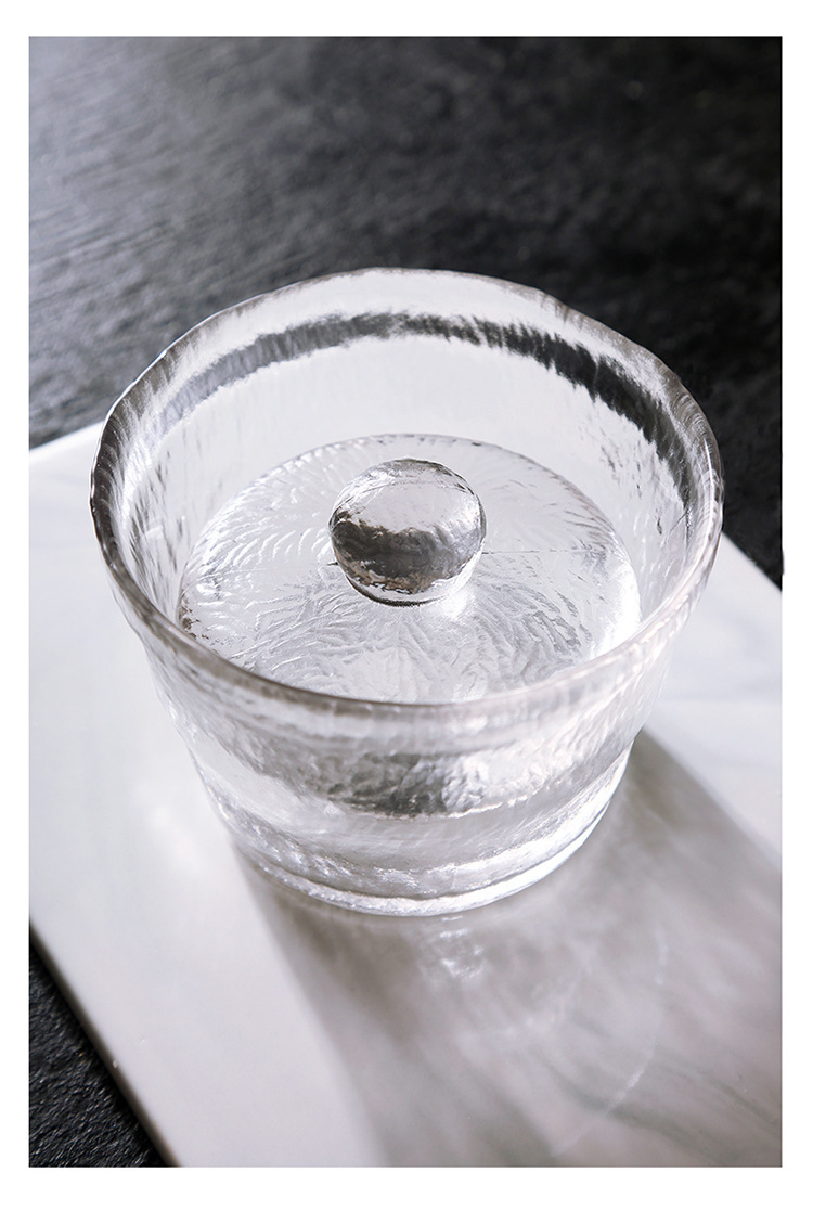Pickle jar Japanese overnight marinated in heavy stone, shallow ground, thickened glass jars Pickle jar Japanese overnight marinated in heavy stone, shallow ground, thickened glass jars