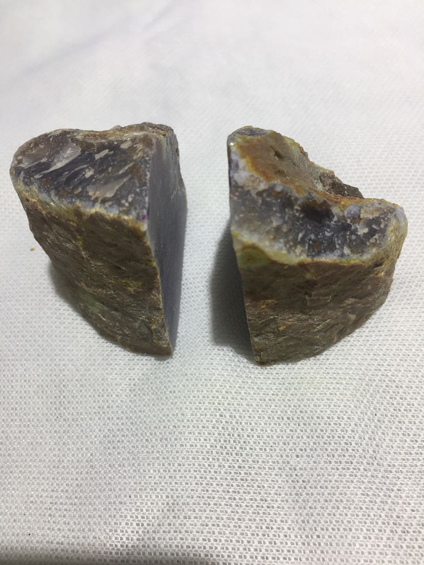 Agate Rough Stone Can Be Used as Book End