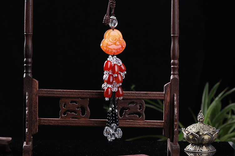High-grade agate chalcedony auto pendant wholesale carbamide safety buckle car hanging