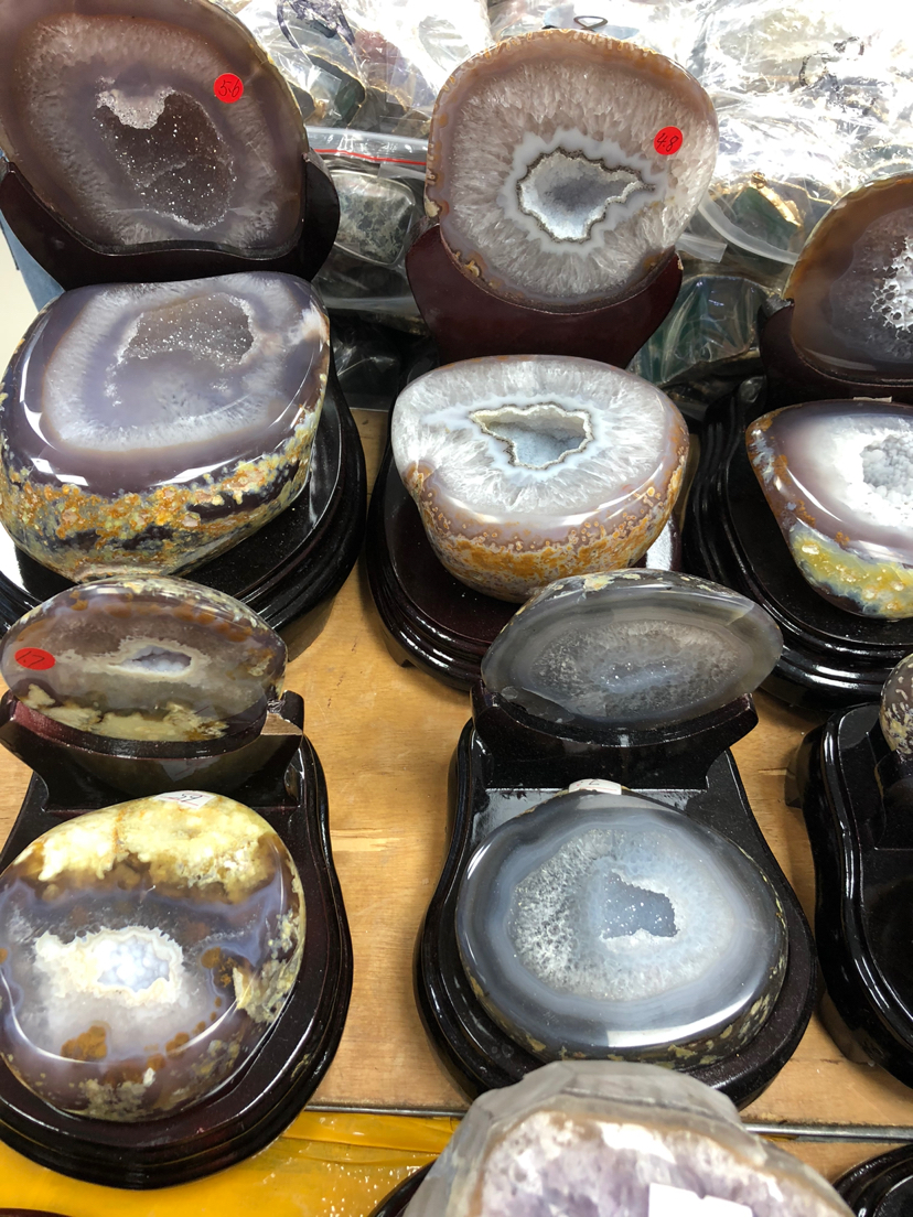 Cornucopia Natural Agate Stone