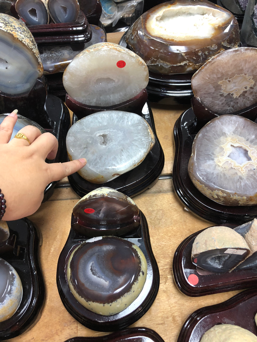 Cornucopia Natural Agate Stone