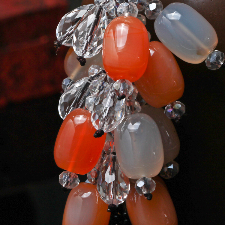 Natural white chalcedony agate car hanging high-grade chalcedony car hanging PI xiu ping button