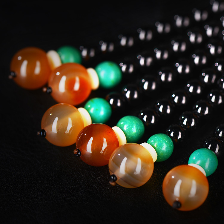 Hanging gourd magnolia water drop Natural agate chalcedony car pendant to protect safe car hanging gourd magnolia water drop
