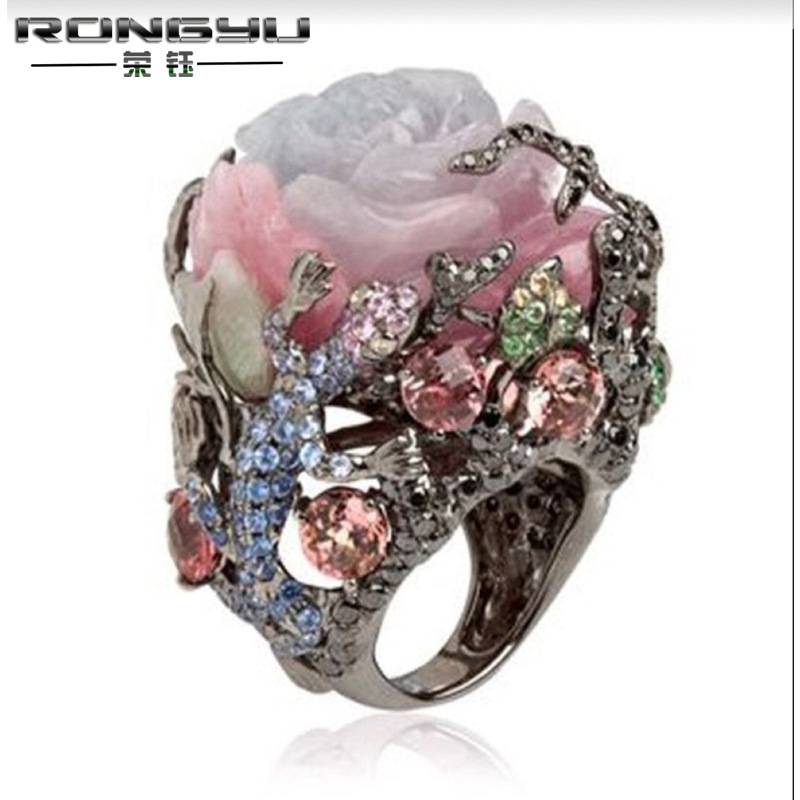 Rongyu European and American Fashion Best-Seller Ring Christmas Gift Peony Flower Timbo Natural Stone Lizard Black Gold Ring