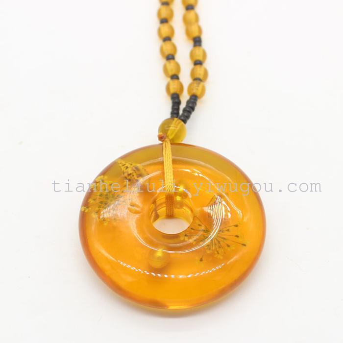 Personalized women's accessories Pendant is the Retro Beeswax folk art style long Necklace, female versatile Spring and summer sweater chain