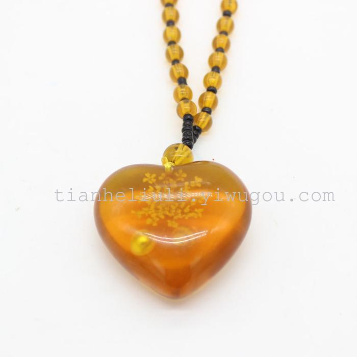 Personalized women's accessories Pendant is the Retro Beeswax folk art style long Necklace, female versatile Spring and summer sweater chain