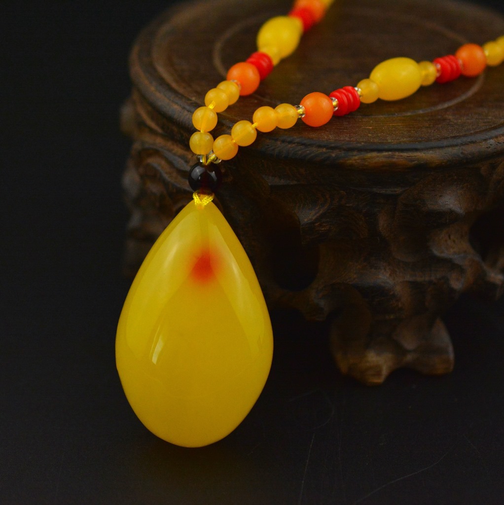 Hot Selling Second-Generation Ceromel Long Sweater Chain Fluorescent Floating Beeswax Necklace, Beeswax Pendant Wholesale