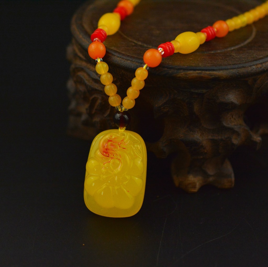 Hot Selling Second-Generation Ceromel Long Sweater Chain Fluorescent Floating Beeswax Necklace, Beeswax Pendant Wholesale