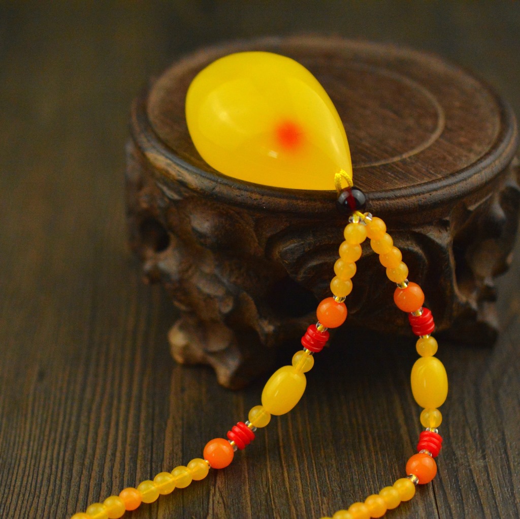 Hot Selling Second-Generation Ceromel Long Sweater Chain Fluorescent Floating Beeswax Necklace, Beeswax Pendant Wholesale
