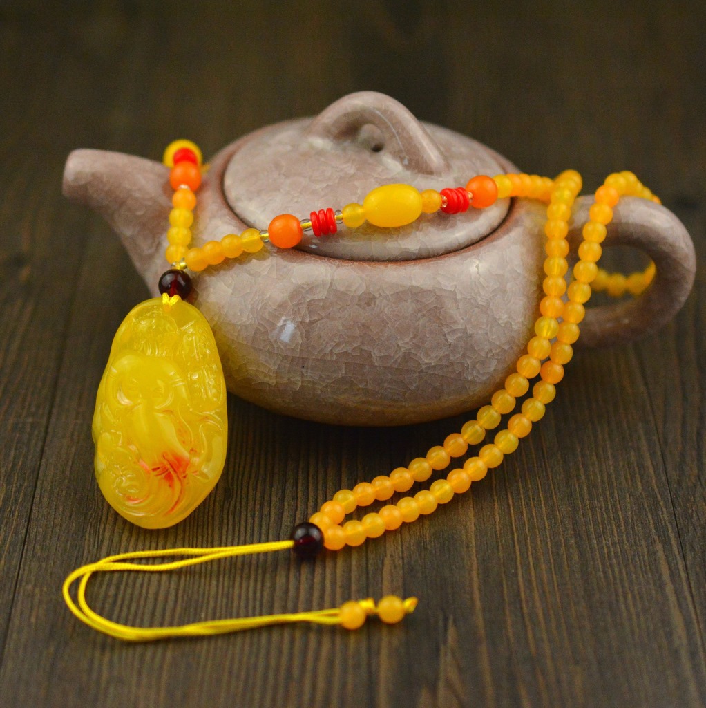 Hot Selling Second-Generation Ceromel Long Sweater Chain Fluorescent Floating Beeswax Necklace, Beeswax Pendant Wholesale