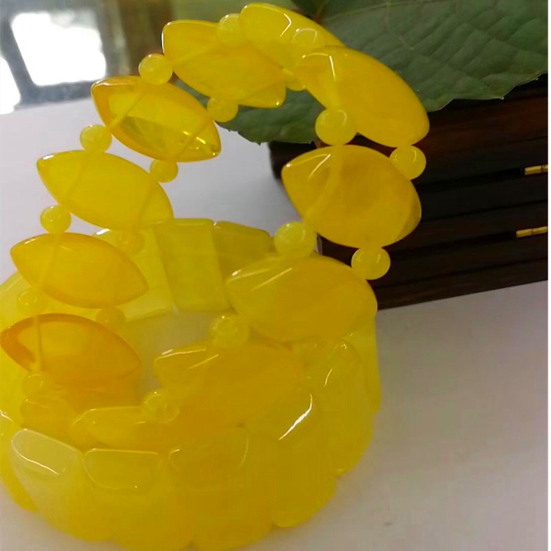 Second generation beeswax chicken oil yellow hand row bracelet flower pearl hand row hot style bracelet for men 