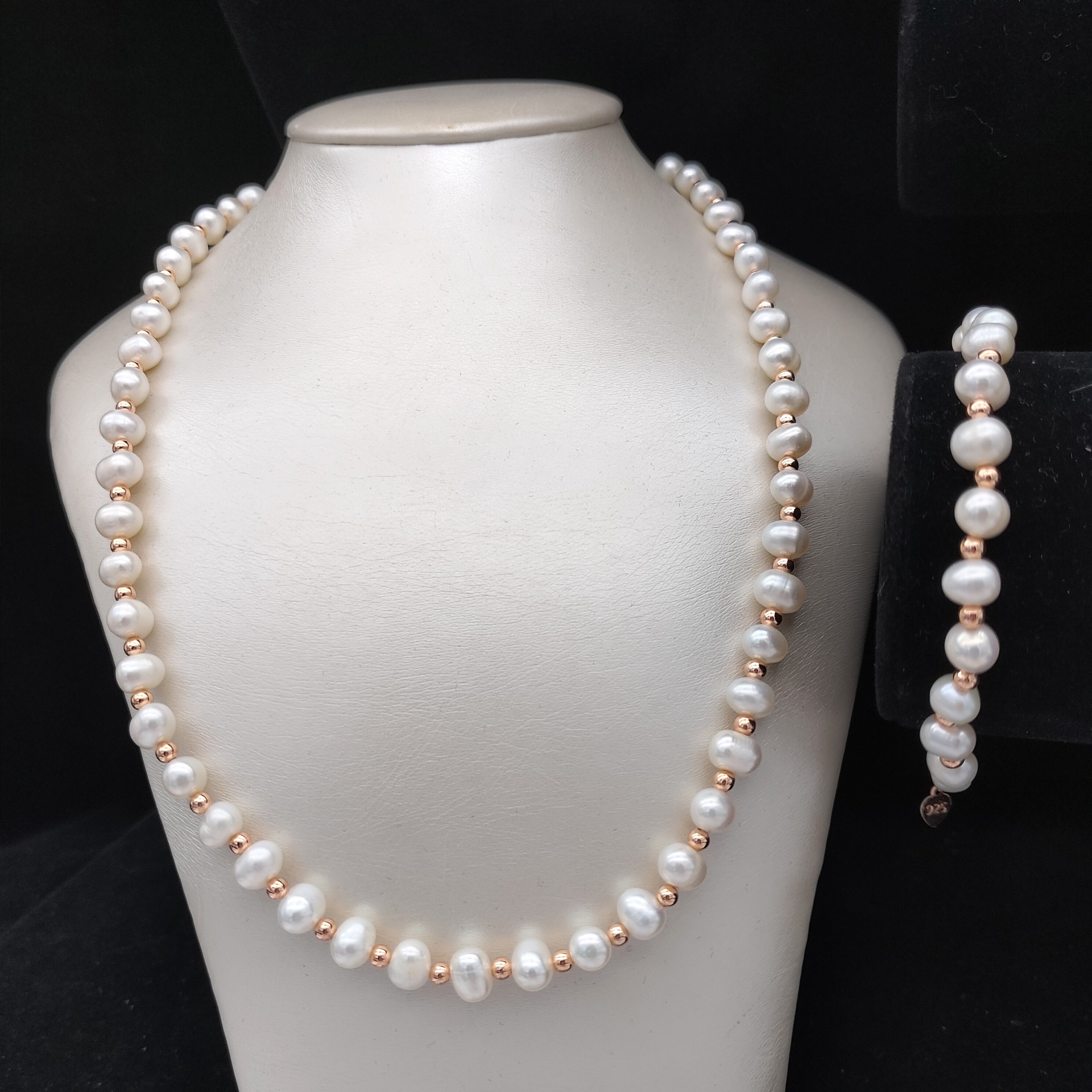 New Pearl Necklace Gift Wholesale Jewelry Gifts Natural Freshwater Pearl Necklace Bracelet Nearly round Beads