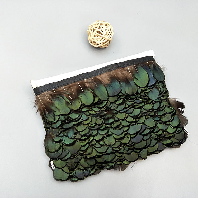 Factory High Quality Supply Natural Color Pearl Chicken Feather Cloth Edge Clothing Accessories Jewelry Decoration Feather Handicraft