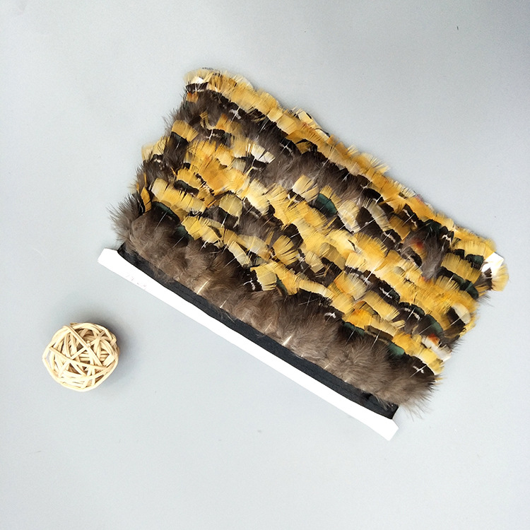 Factory High Quality Supply Natural Color Pearl Chicken Feather Cloth Edge Clothing Accessories Jewelry Decoration Feather Handicraft
