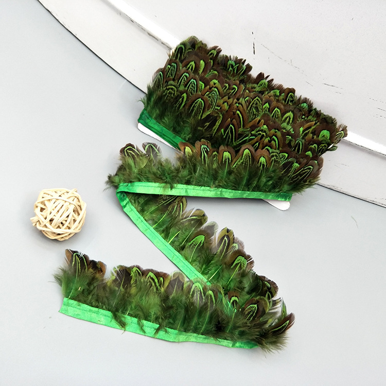 Factory High Quality Supply Natural Color Pearl Chicken Feather Cloth Edge Clothing Accessories Jewelry Decoration Feather Handicraft
