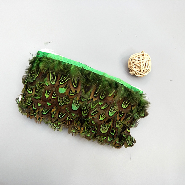 Factory High Quality Supply Natural Color Pearl Chicken Feather Cloth Edge Clothing Accessories Jewelry Decoration Feather Handicraft