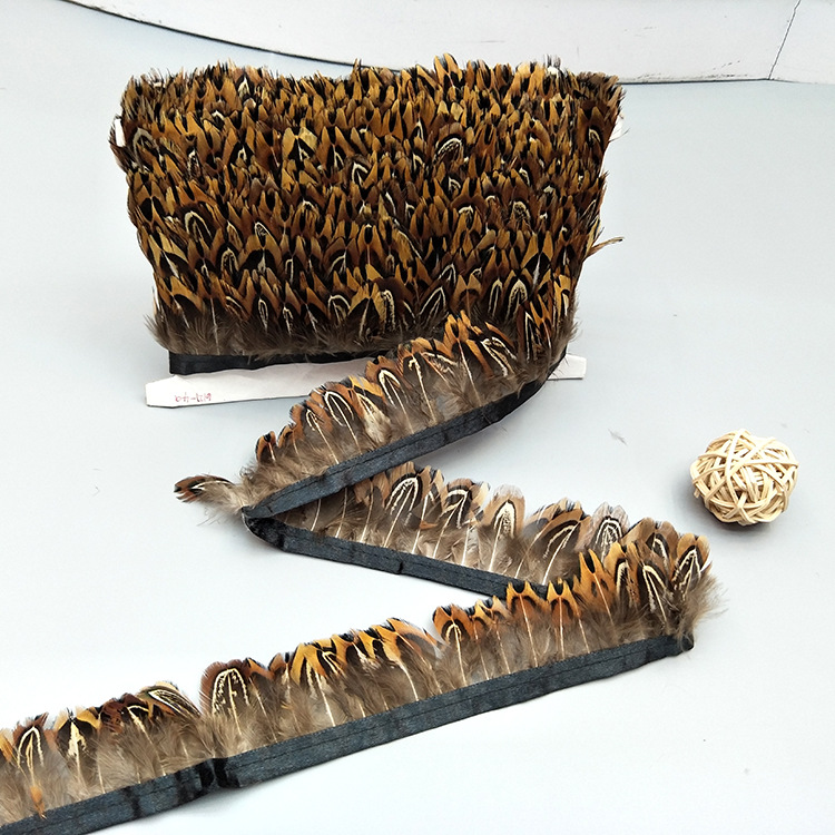 Factory High Quality Supply Natural Color Pearl Chicken Feather Cloth Edge Clothing Accessories Jewelry Decoration Feather Handicraft
