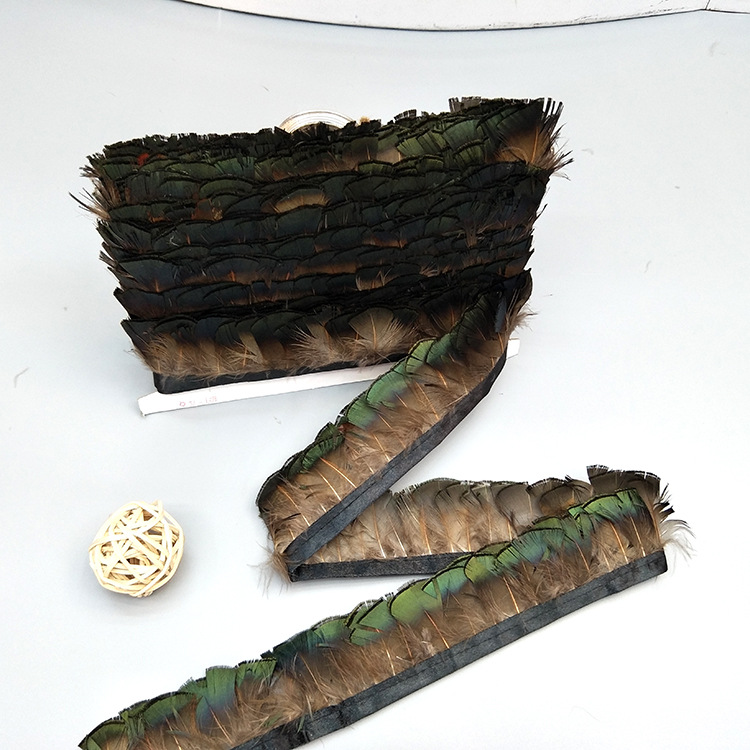 Factory High Quality Supply Natural Color Pearl Chicken Feather Cloth Edge Clothing Accessories Jewelry Decoration Feather Handicraft