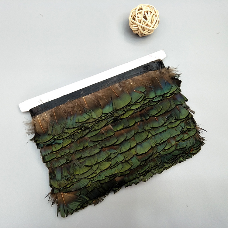 Factory High Quality Supply Natural Color Pearl Chicken Feather Cloth Edge Clothing Accessories Jewelry Decoration Feather Handicraft