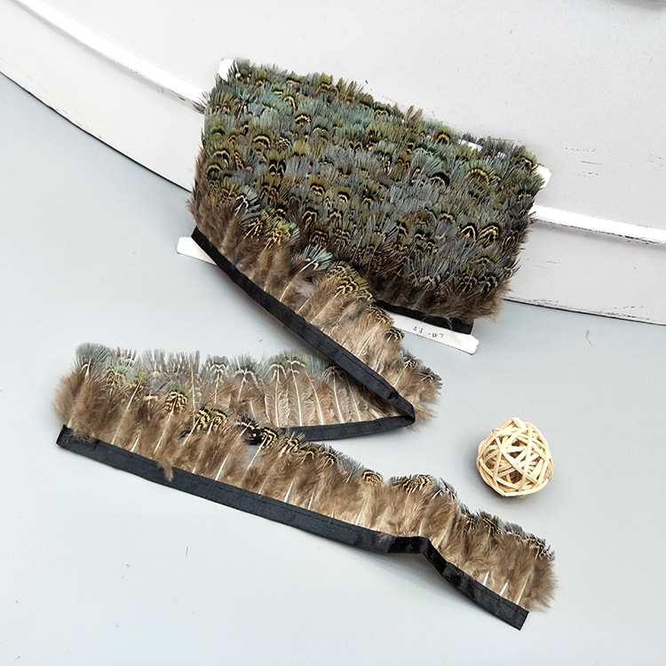 Factory High Quality Supply Natural Color Pearl Chicken Feather Cloth Edge Clothing Accessories Jewelry Decoration Feather Handicraft
